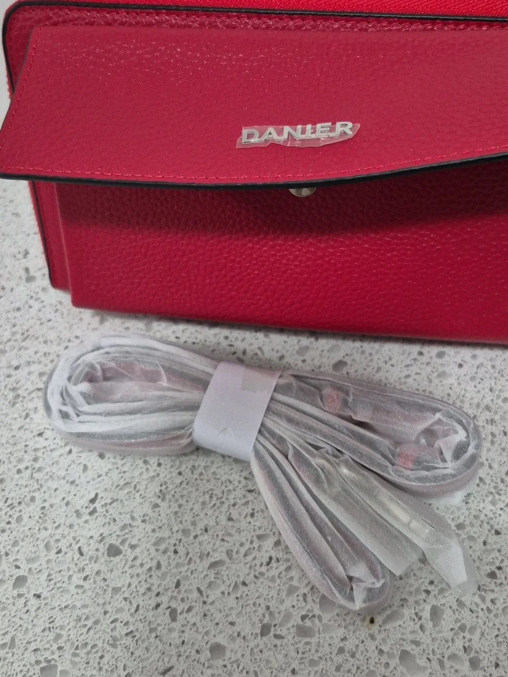 Danier Vibrant Red Leather Clutch/Wallet - Picture 5 of 6